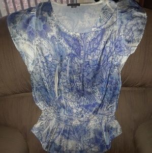 Very pretty small Covington dress shirt